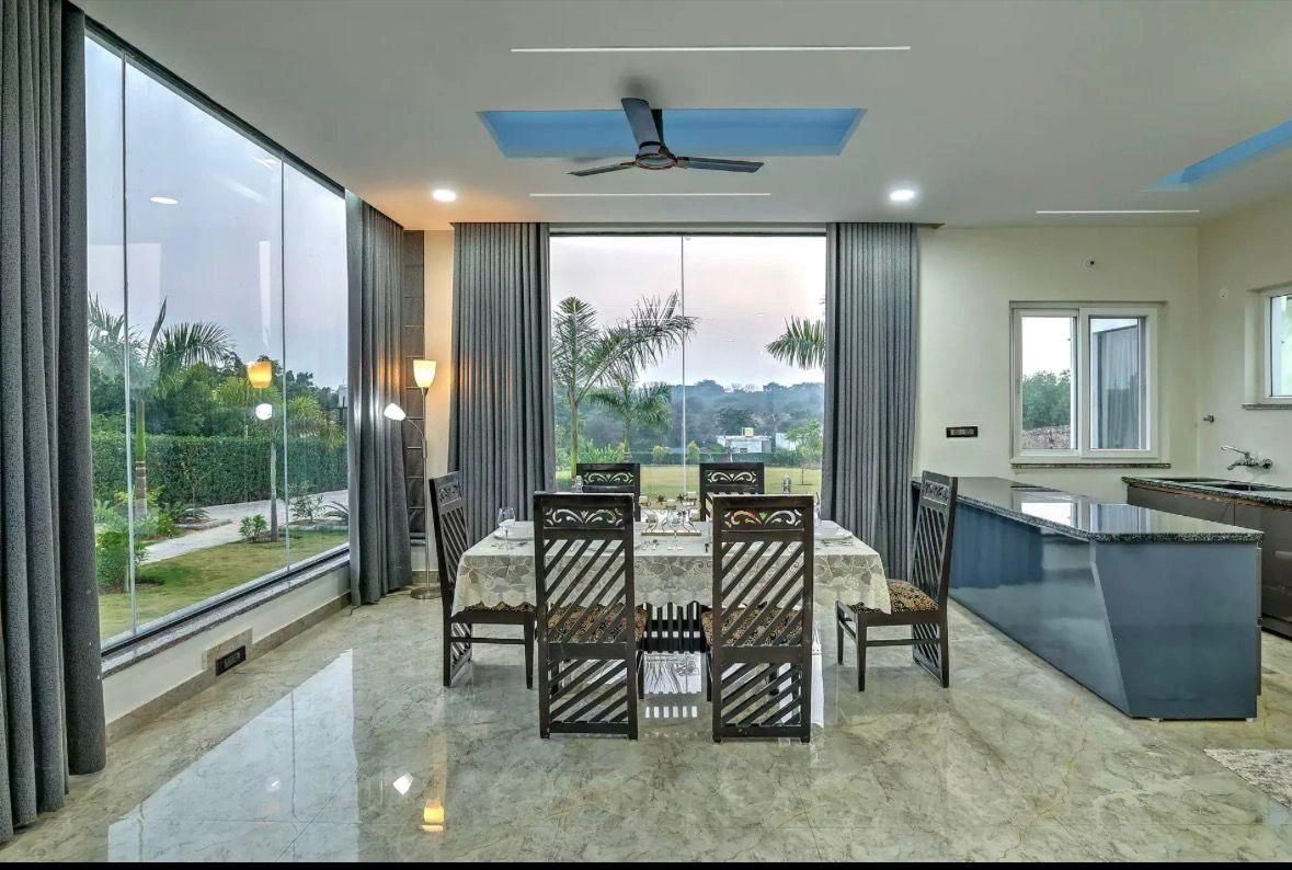 82C6+P74, Unnamed Road, Garat Pur Bas, Gurugram, Haryana 122102, India