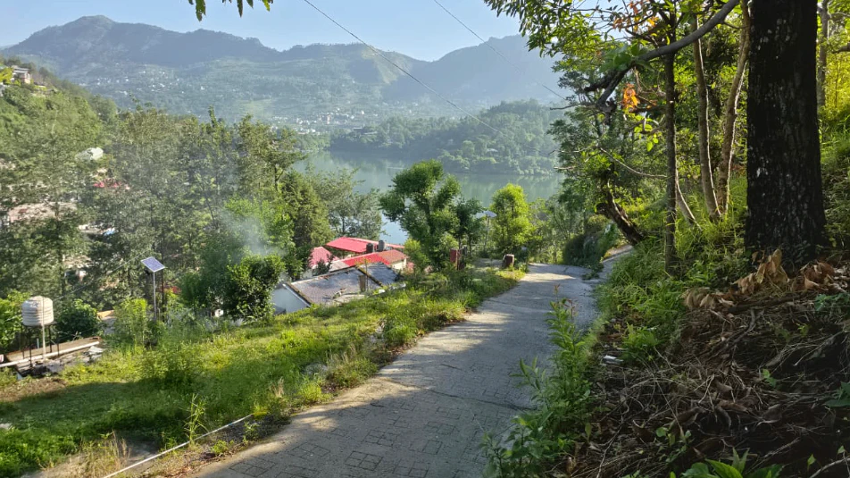 CX9V+RMG, Nainital, Dhela, Uttarakhand 244715, India