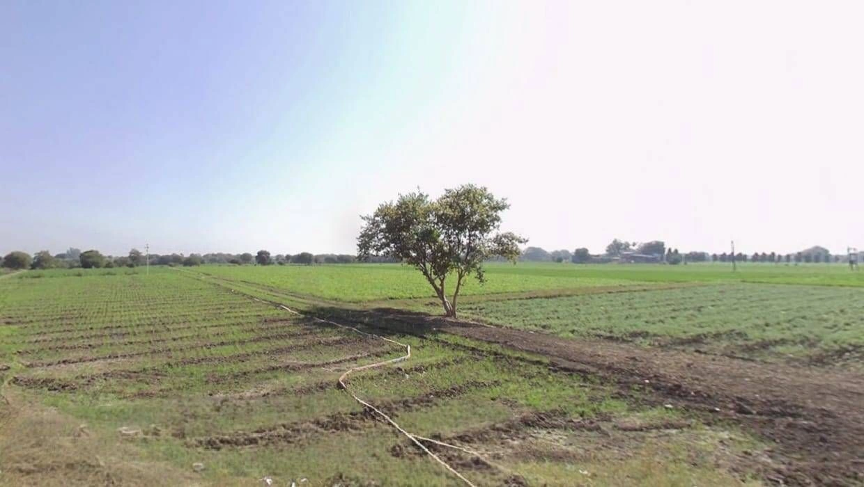 Q2CF+XCP, Baroda Kara, Madhya Pradesh 452016, India