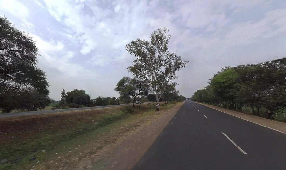 X5HP+FPG, Sumrakhedi, Madhya Pradesh 455115, India