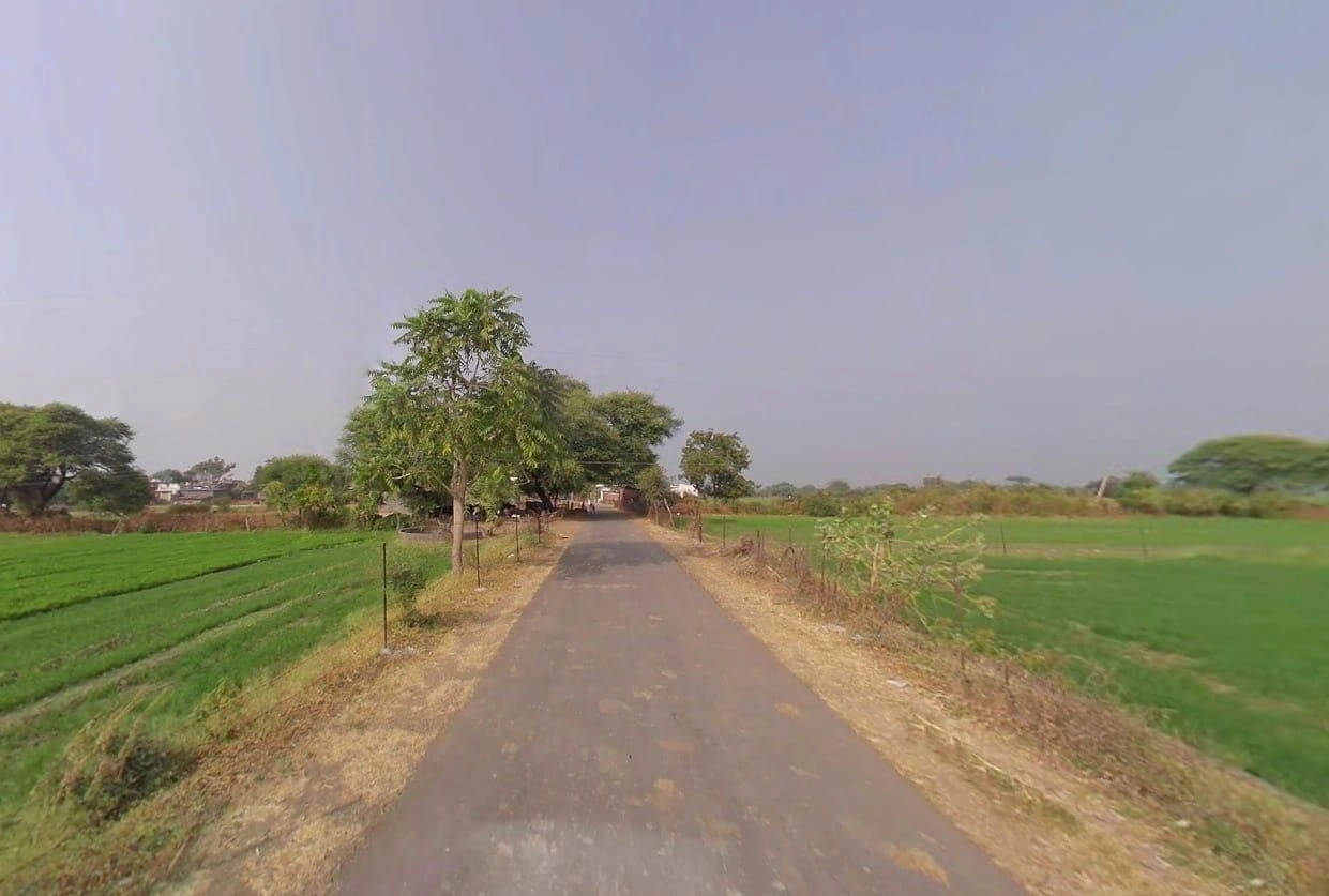 9VH7+M9P, Ghatiya, Madhya Pradesh 456550, India