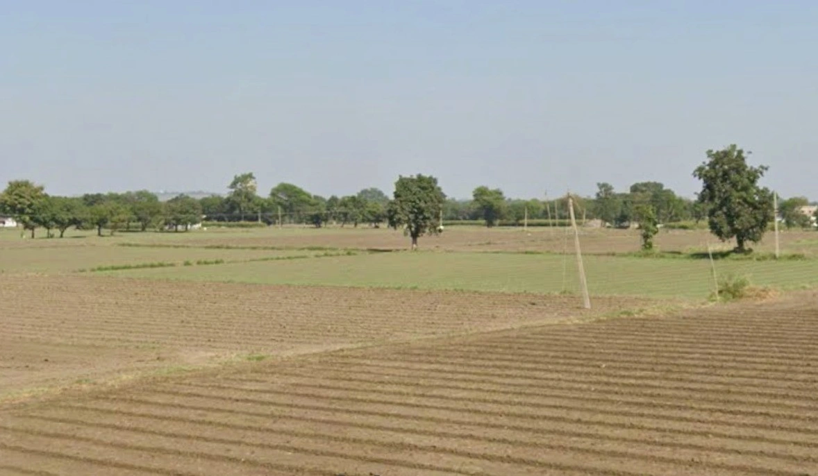 22G9+W8M, Ichhawar, Madhya Pradesh 466115, India