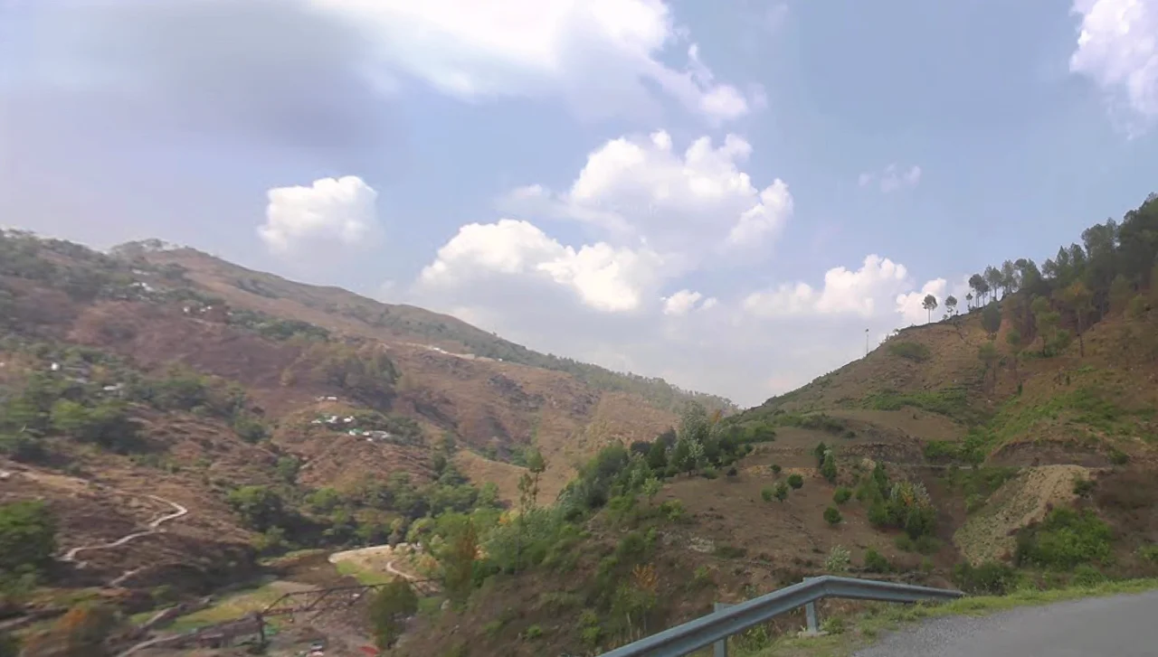 Neergarh Waterfall Rd, Rishikesh, Kuee, Uttarakhand 249302, India preview 3