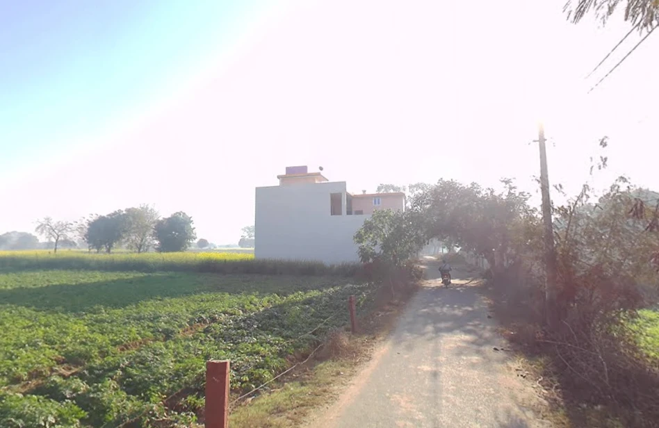 6V7R+GMG, Panwari Rd, Sikandra, Agra, Panwari, Uttar Pradesh 282007, India