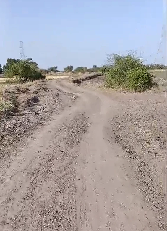 GH7H+57 Bamangam, Gujarat, India