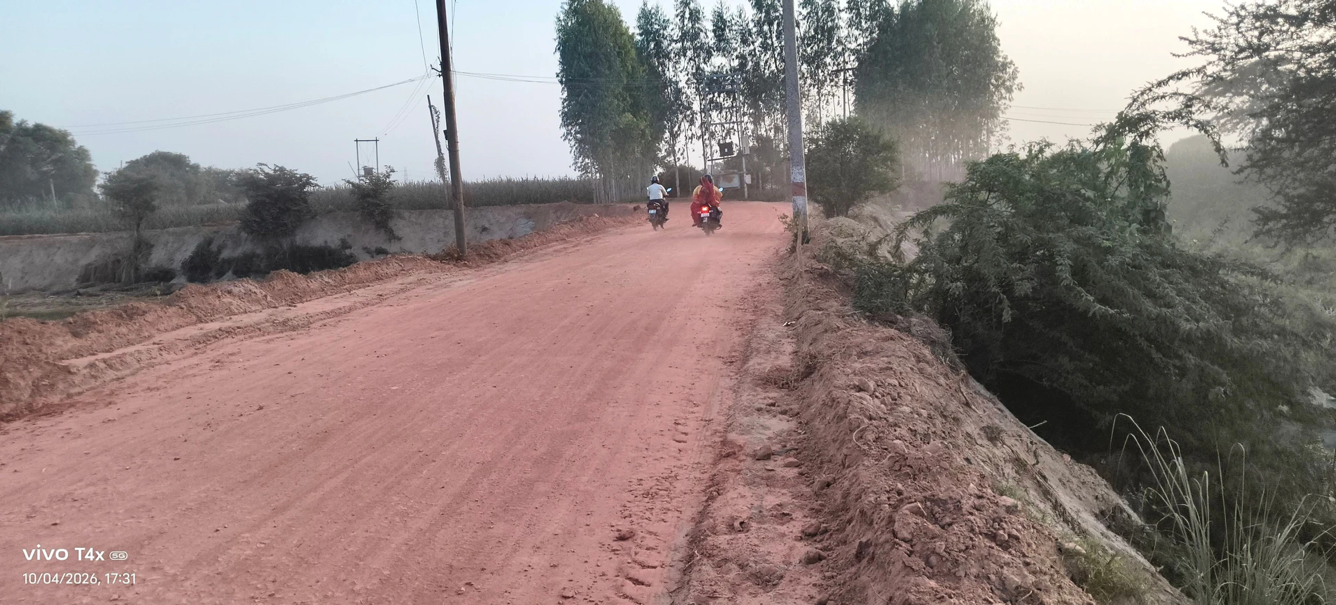 Station Road, Tundla, 283204, India