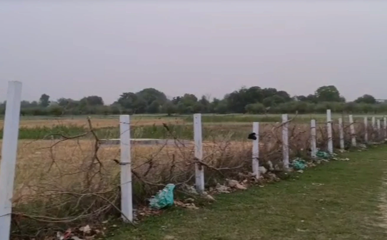 Q5VG+3Q Saryu Nilyam Panchwati Resort, Manjha Kala, Uttar Pradesh 224001, India