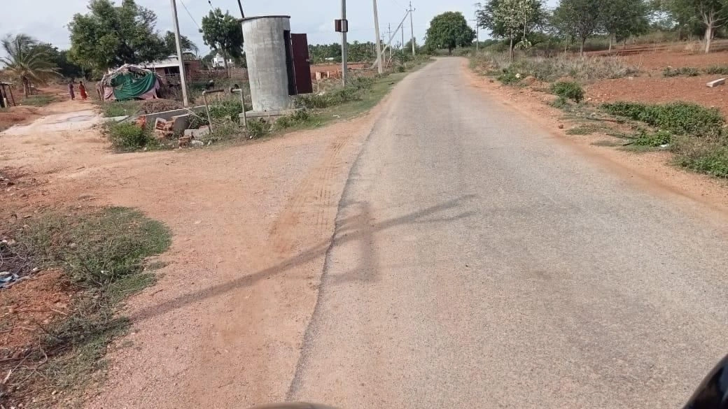 VR86+CMJ, Tumakuru, Kaluvarahalli, Karnataka 572139, India