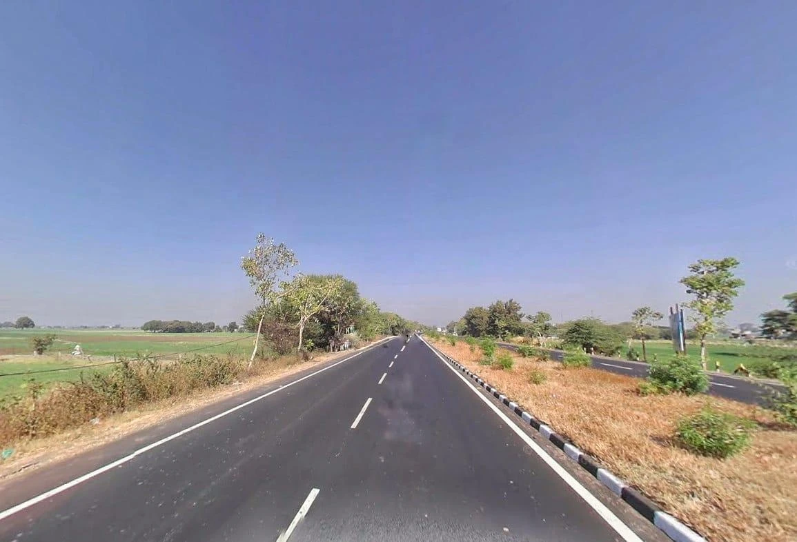 VVP4+RM8, Sanwer Rd, Dharampuri, Jetpura, Madhya Pradesh 453551, India
