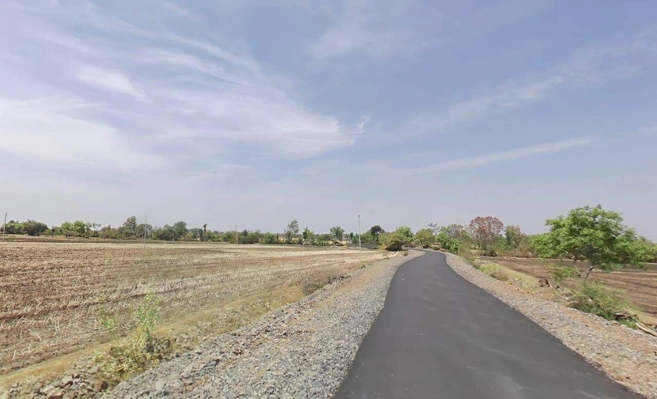 HMG5+H9R, Semalya, Madhya Pradesh 454116, India preview 2