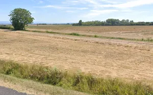 8FQ2+MRP, Chakeri Ward, Hathi Pur, Uttar Pradesh 209402, India preview 3