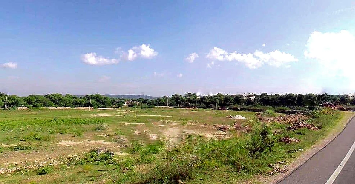 5X96+XC, Chak Charanwas, Rajasthan, India