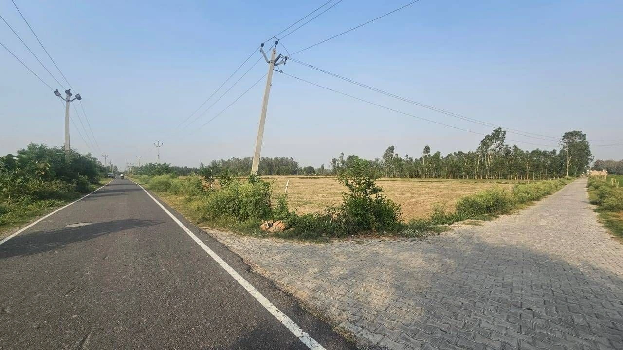 6JHQ+H4 Badra Kasampur, Uttar Pradesh, India