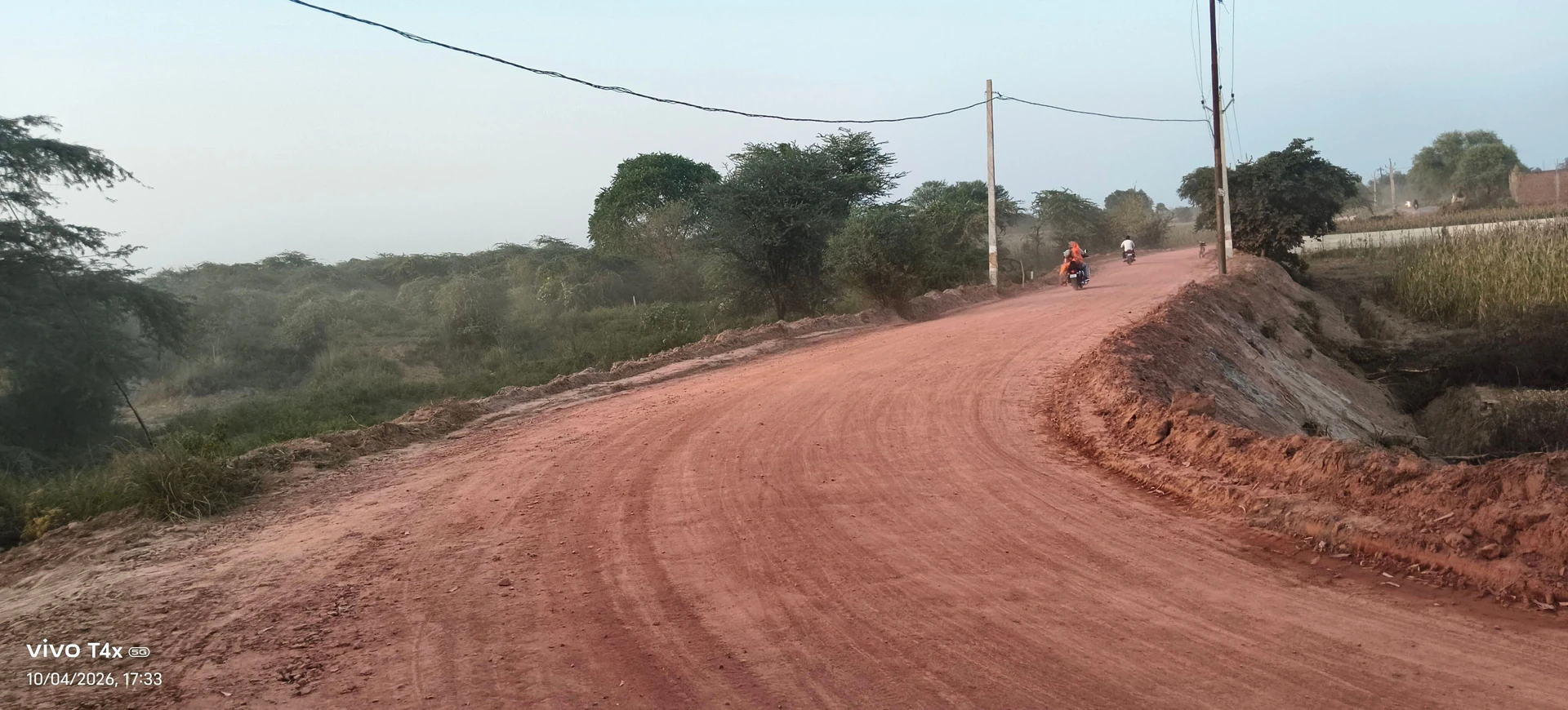 Station Road, Tundla, 283204, India