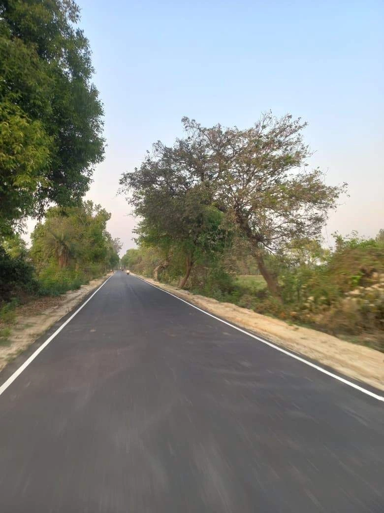 G2H6+G9W, Adhaeya, Uttar Pradesh 226302, India